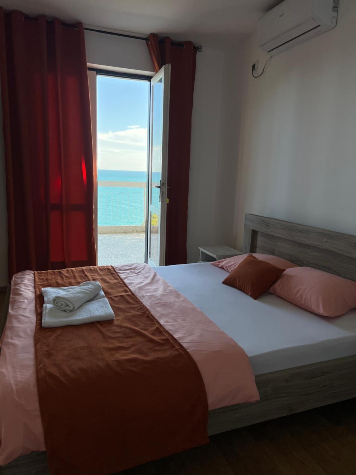 Apartments Nautilus อุลซิน ภายนอก รูปภาพ