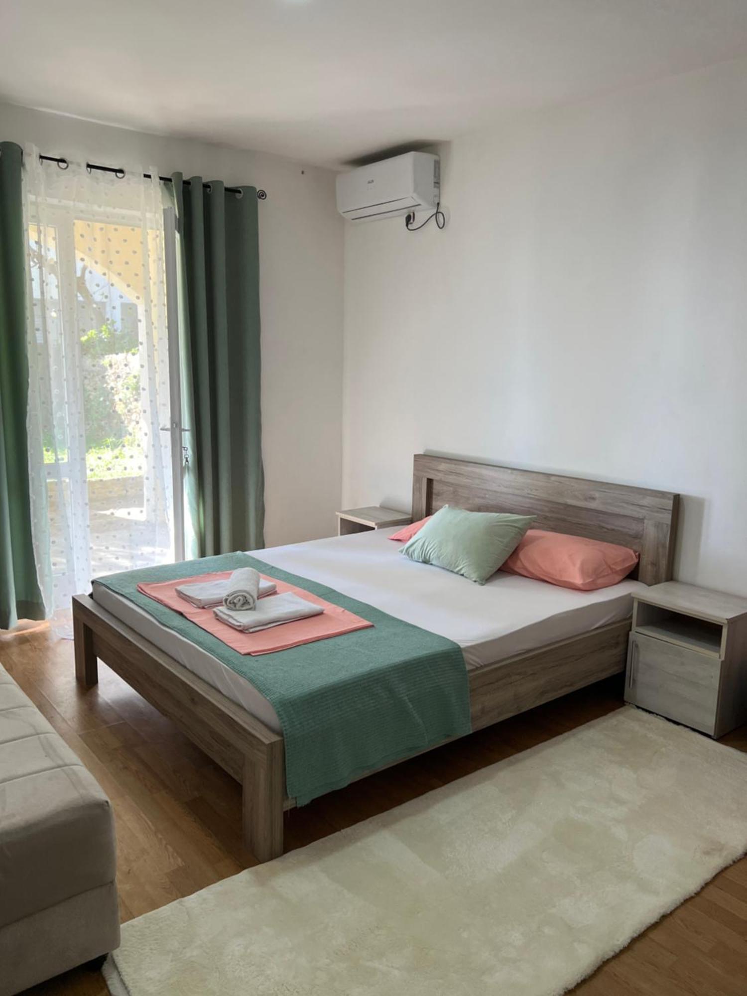 Apartments Nautilus อุลซิน ภายนอก รูปภาพ