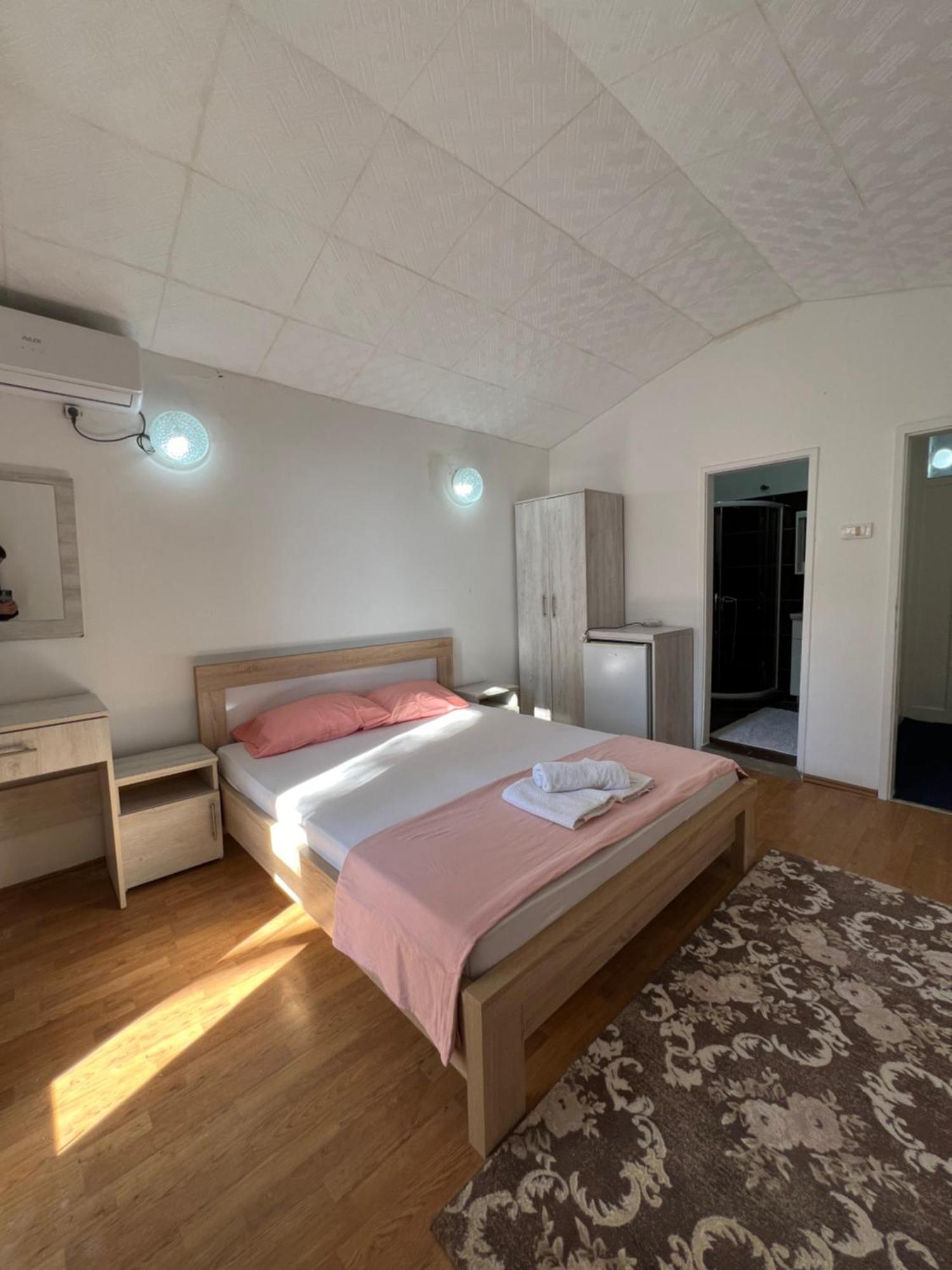 Apartments Nautilus อุลซิน ภายนอก รูปภาพ